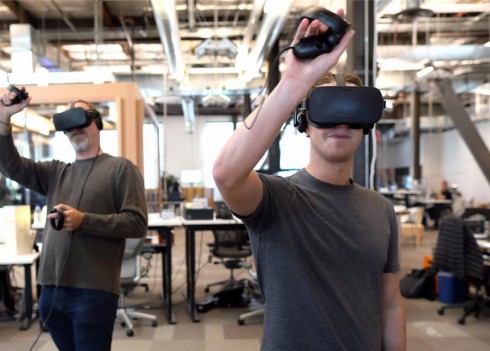facebook-oculus-mark-zuckerberg-1320x947